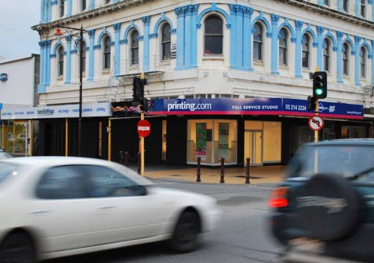 Back9 Creative Studio with printing.com on Dee Street Invercargill in 2011